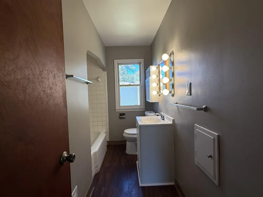15305 Evergreen Avenue Eastpointe City, MI 48021