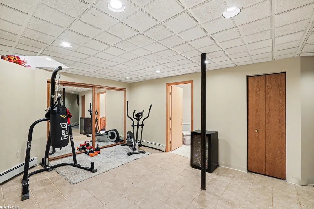61313 Miriam Drive Washington Township, MI 48094