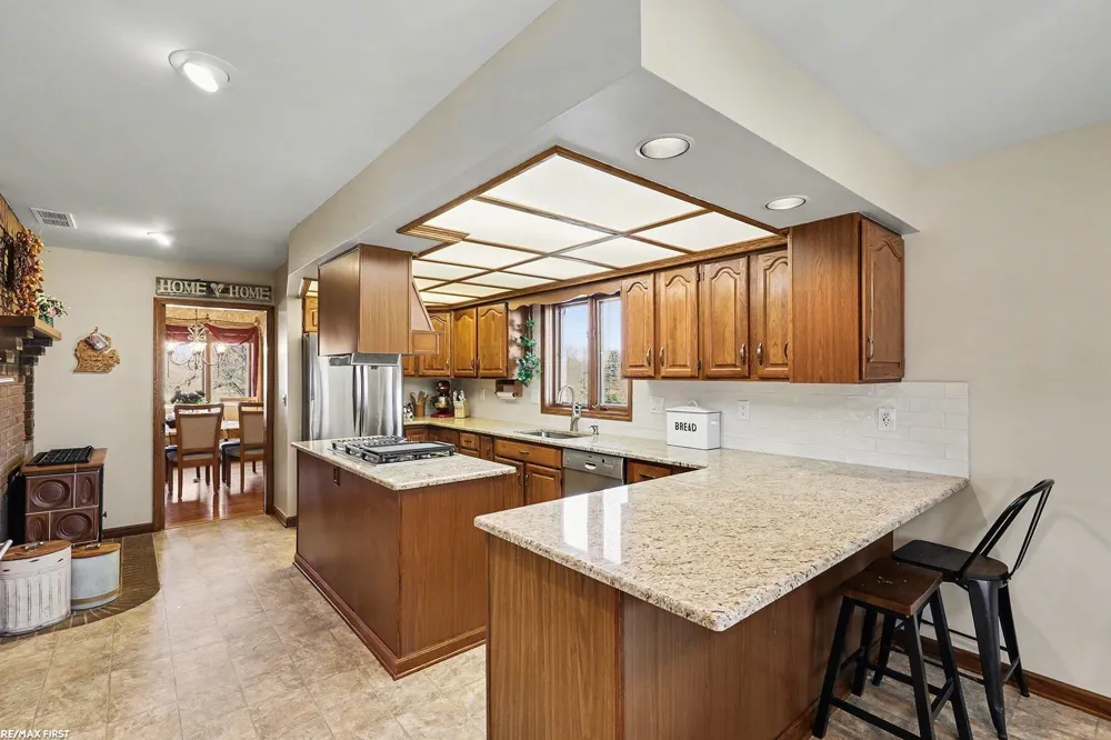 61313 Miriam Drive Washington Township, MI 48094