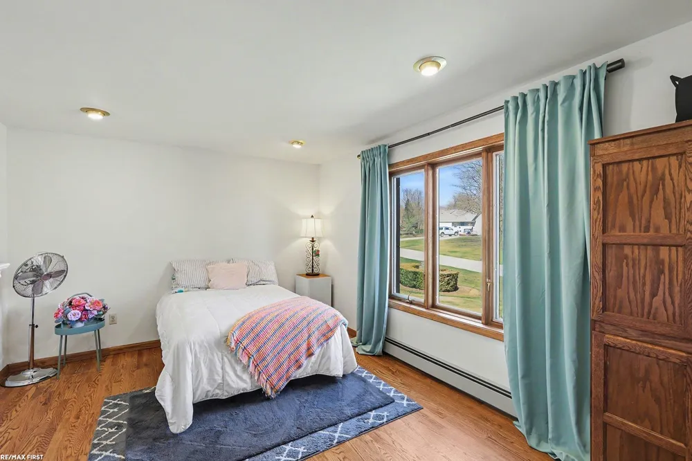 61313 Miriam Drive Washington Township, MI 48094