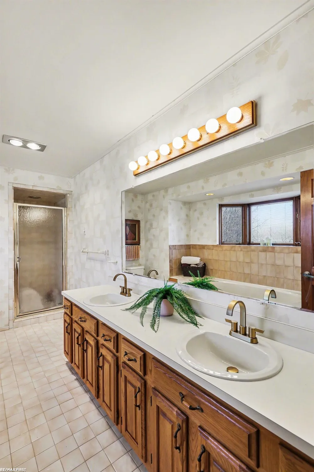 61313 Miriam Drive Washington Township, MI 48094