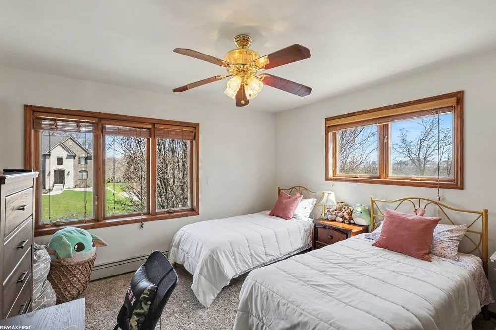 61313 Miriam Drive Washington Township, MI 48094