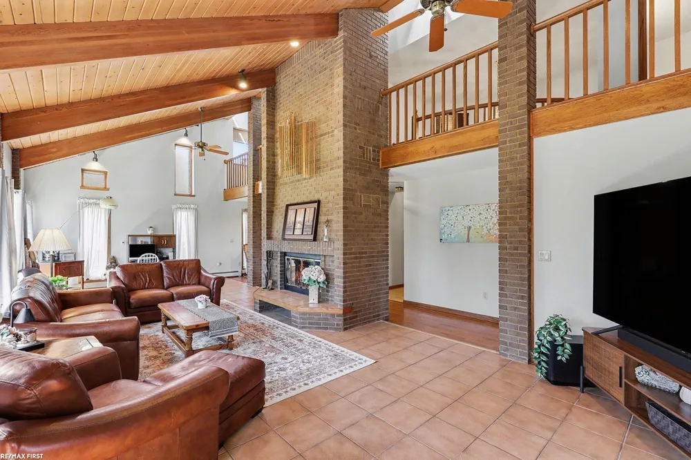 61313 Miriam Drive Washington Township, MI 48094