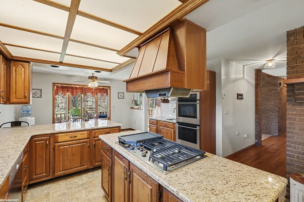 61313 Miriam Drive Washington Township, MI 48094