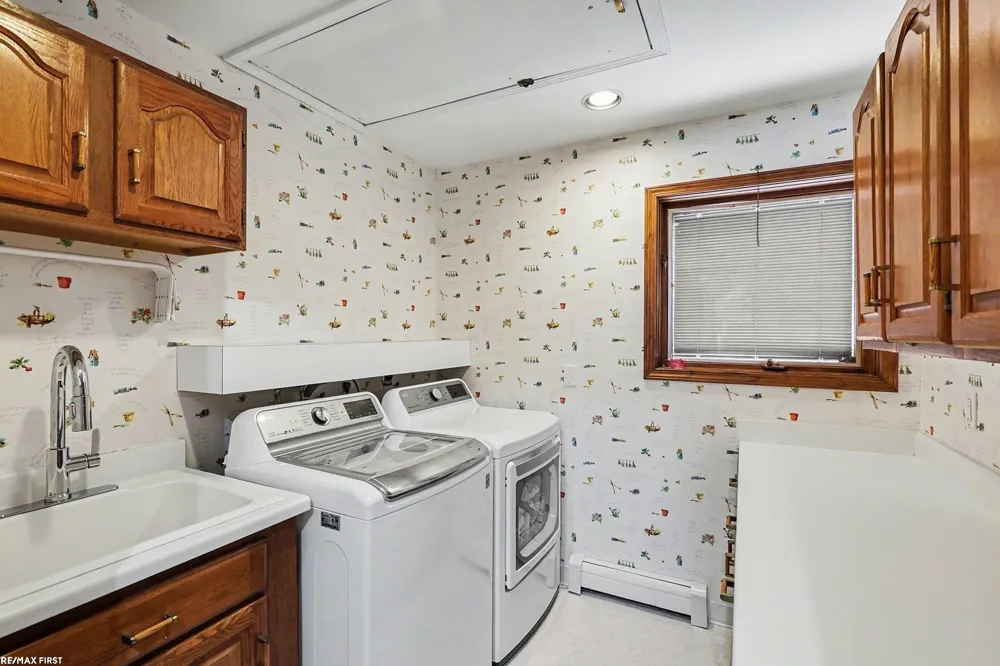 61313 Miriam Drive Washington Township, MI 48094