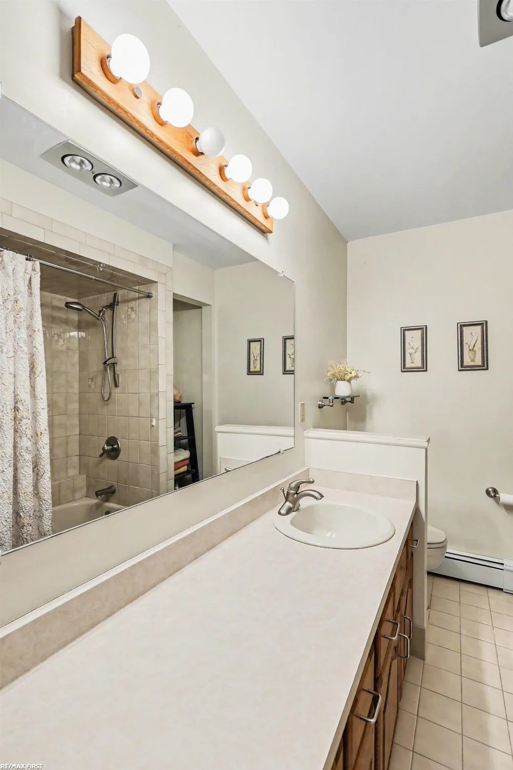 61313 Miriam Drive Washington Township, MI 48094