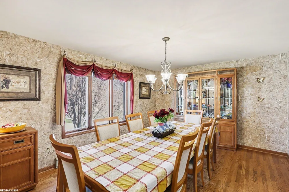 61313 Miriam Drive Washington Township, MI 48094