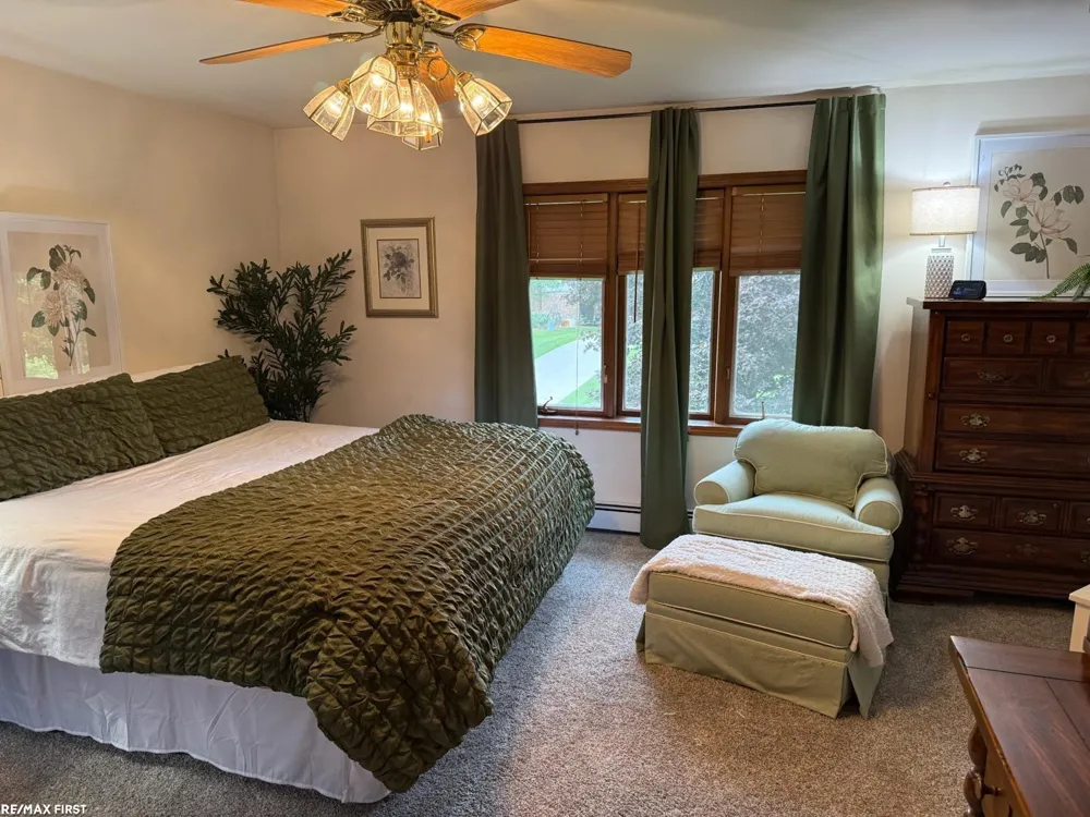 61313 Miriam Drive Washington Township, MI 48094