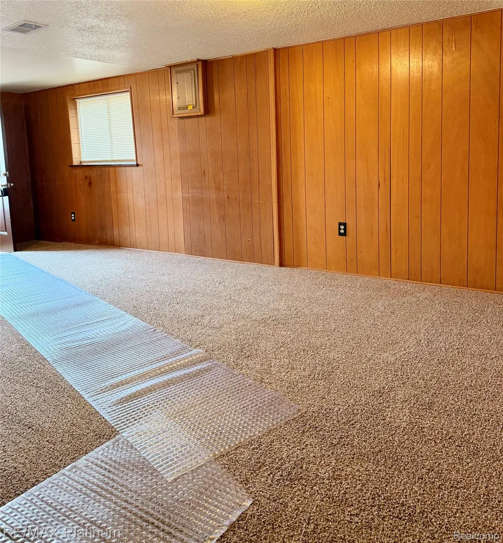 3428 River Birch Drive Flint Charter Township, MI 48532