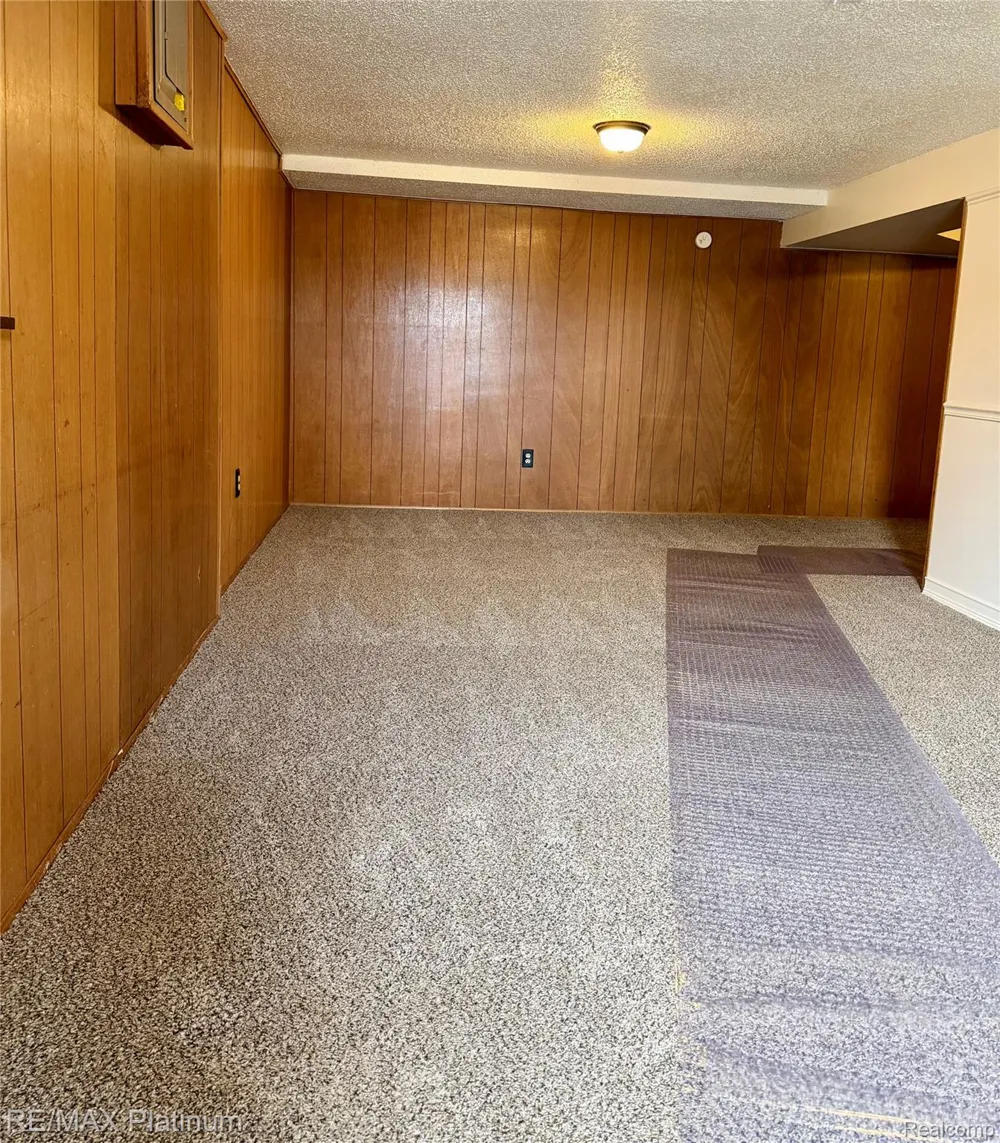 3428 River Birch Drive Flint Charter Township, MI 48532