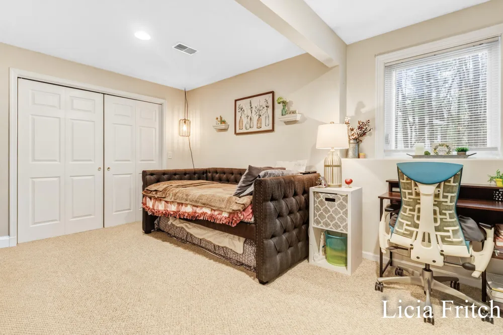 1527 W Addison Way Laketon Township, MI 49445