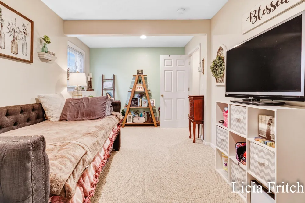 1527 W Addison Way Laketon Township, MI 49445