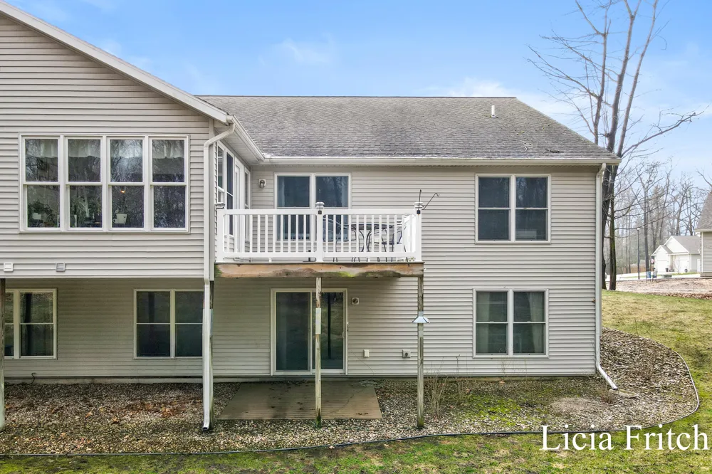1527 W Addison Way Laketon Township, MI 49445