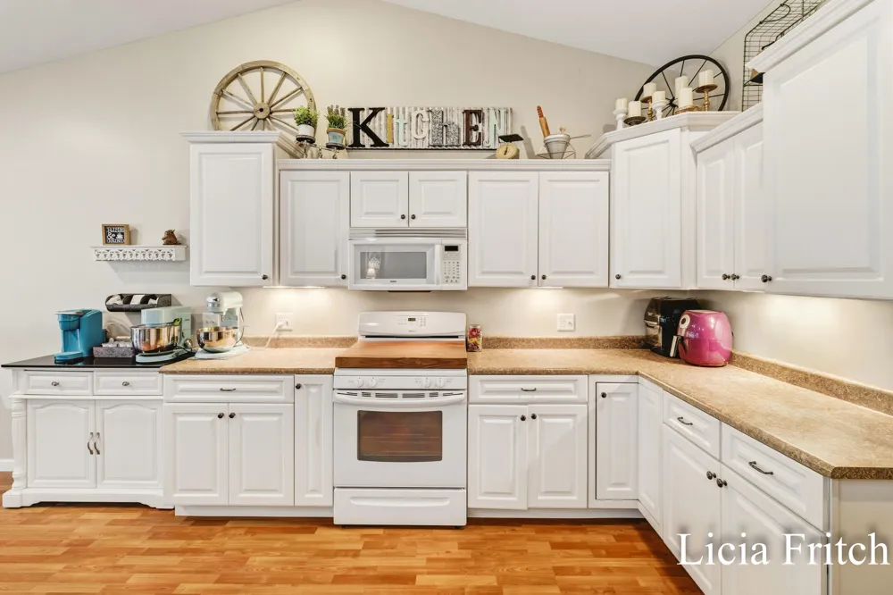 1527 W Addison Way Laketon Township, MI 49445