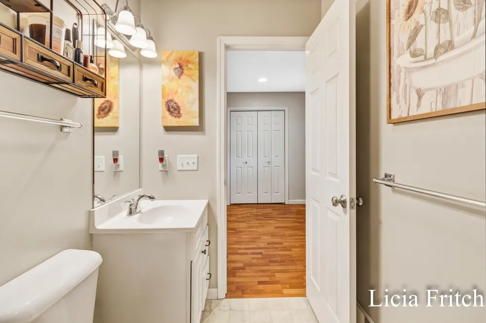 1527 W Addison Way Laketon Township, MI 49445