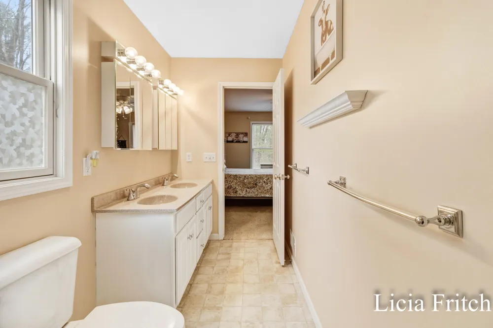 1527 W Addison Way Laketon Township, MI 49445
