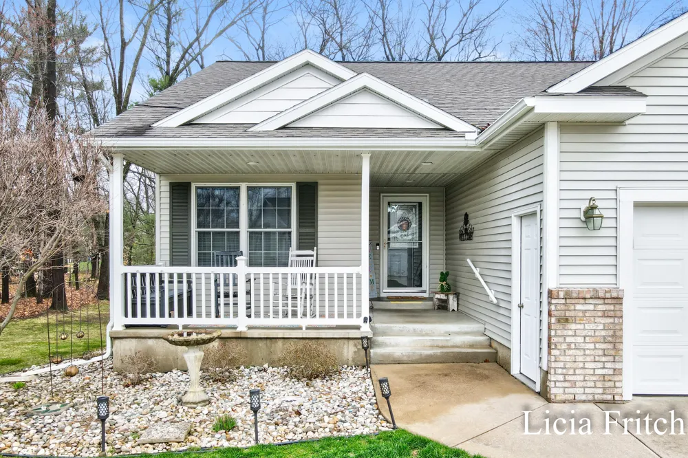 1527 W Addison Way Laketon Township, MI 49445