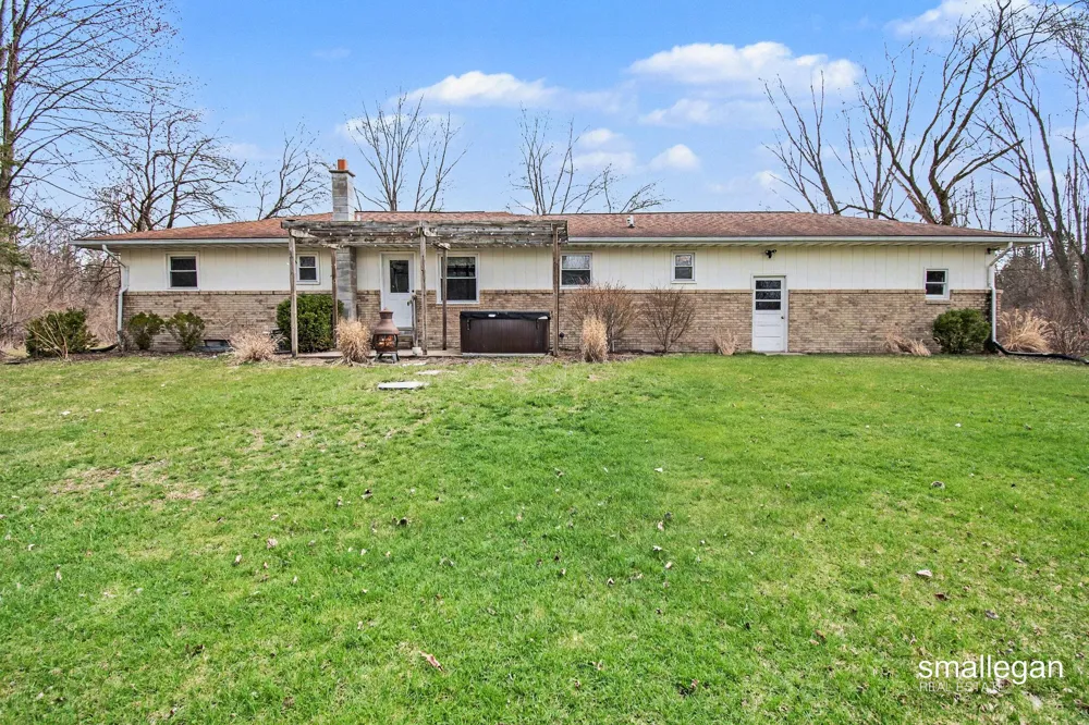 1120 S Loomis Road Chippewa Township, MI 48858