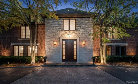25325 Devon Lane