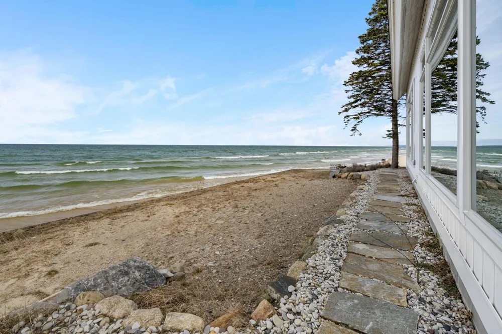 3126 Lake Shore Road Manistee Township, MI 49660