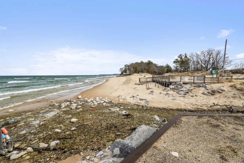 3126 Lake Shore Road Manistee Township, MI 49660