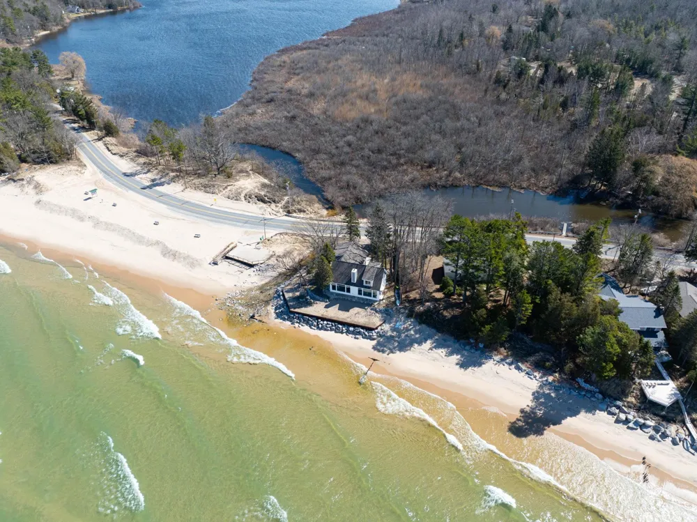 3126 Lake Shore Road Manistee Township, MI 49660