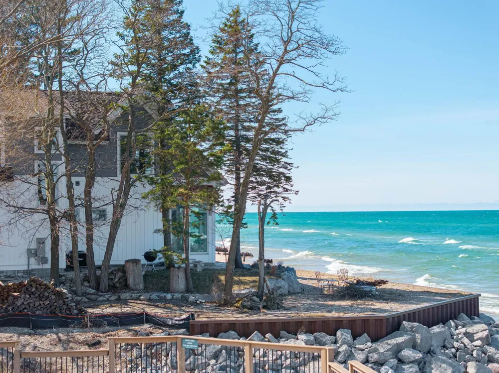 3126 Lake Shore Road Manistee Township, MI 49660