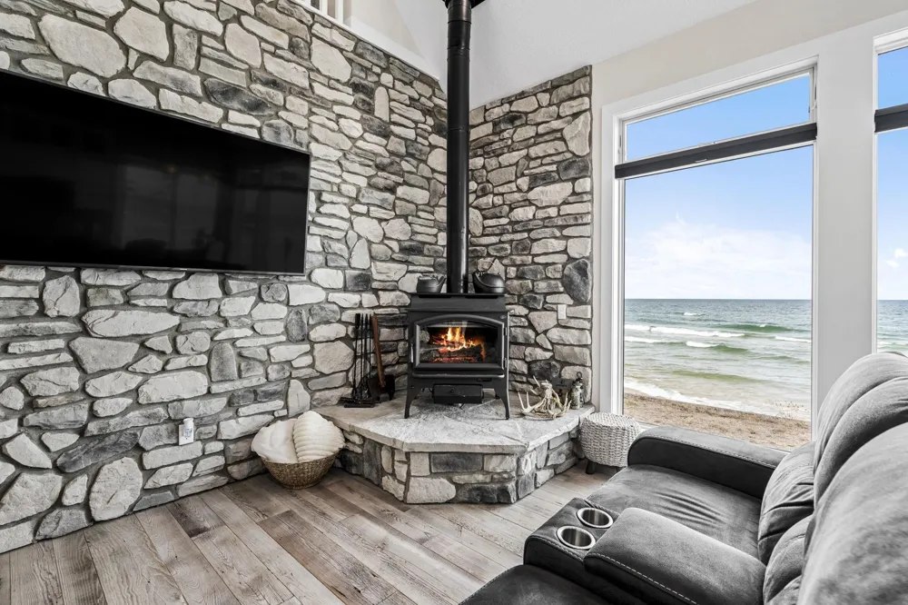 3126 Lake Shore Road Manistee Township, MI 49660