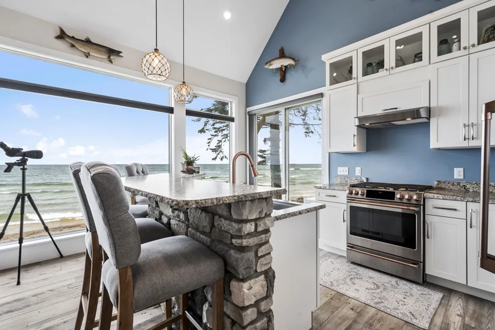 3126 Lake Shore Road Manistee Township, MI 49660