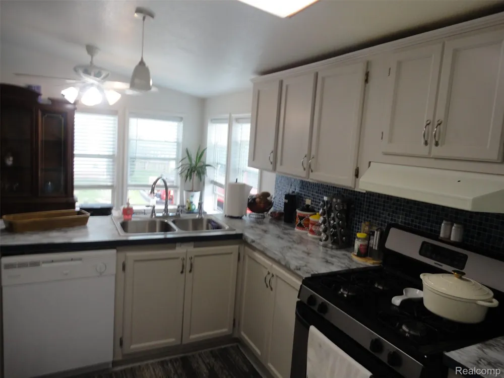 815 Jacobs Landing Raisinville Township, MI 48161