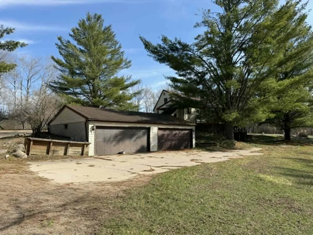 21632 90th Avenue Chippewa Township, MI 49631
