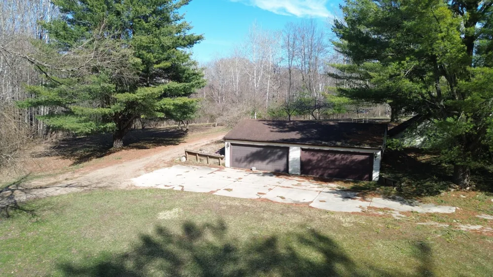 21632 90th Avenue Chippewa Township, MI 49631