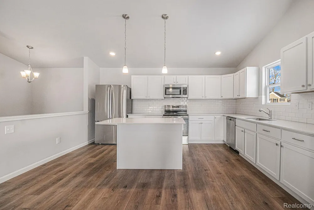 3163 Wild Orchid Lane Burton City, MI 48519