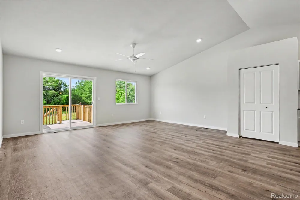 3163 Wild Orchid Lane Burton City, MI 48519