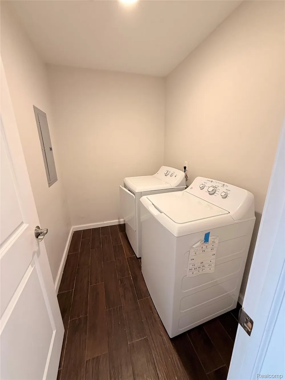 406 Legato Drive Walled Lake City, MI 48390