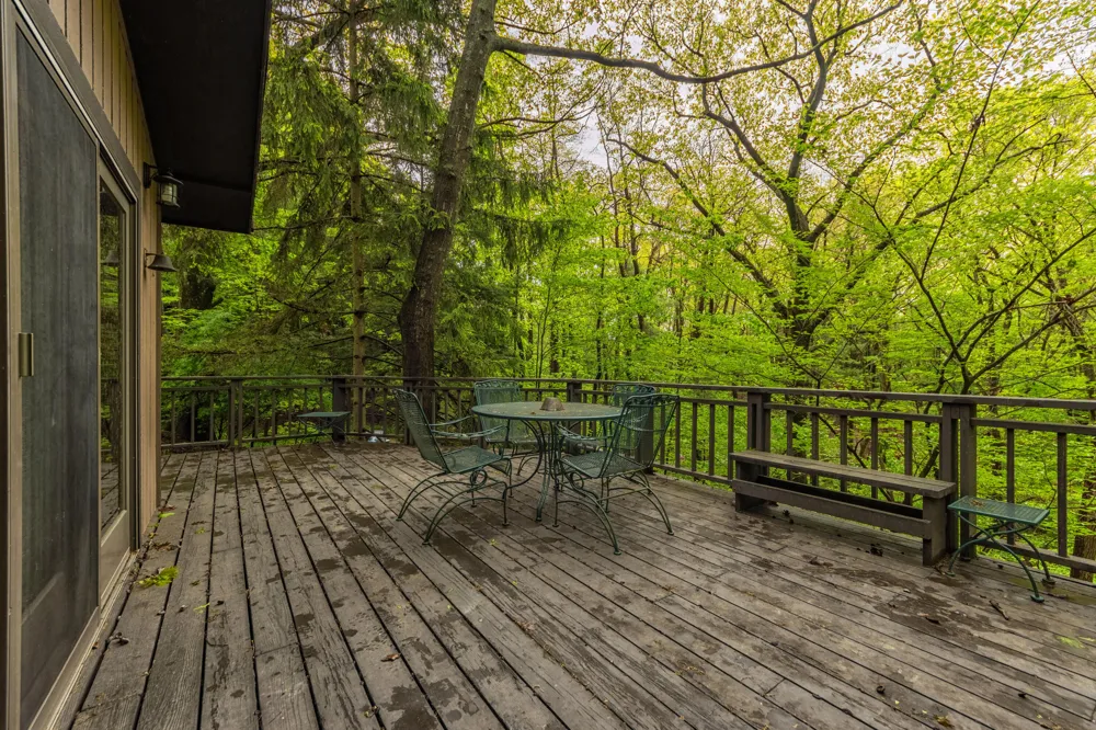 28310 Shorewood Drive Covert Township, MI 49043