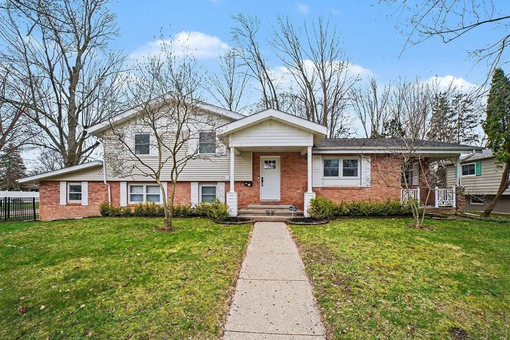 1320 E Lincoln Mt Pleasant City, MI 48858