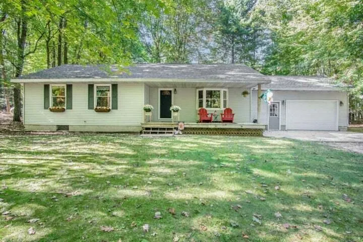 5771 Wintergreen Road Pentwater Township, MI 49449