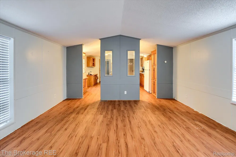 17101 Kropf Avenue Springfield Charter Township, MI 48350