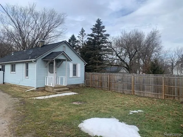 6378 GALE ROAD Atlas Township, MI 48411