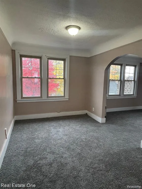 4700 CURTIS STREET #2W Dearborn City, MI 48126