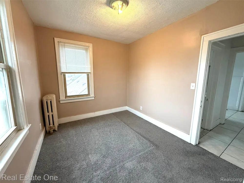 4700 CURTIS STREET #2W Dearborn City, MI 48126