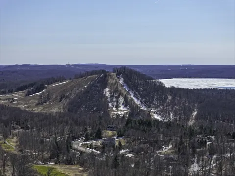 S Bay Bluffs Drive