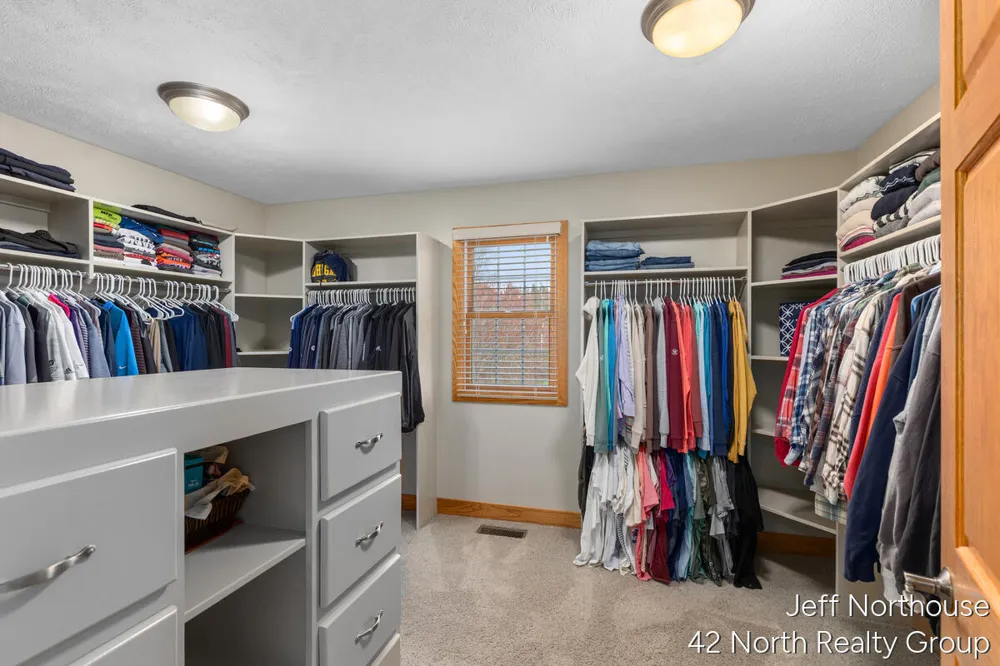 7553 Willow Pointe Drive Caledonia Township, MI 49316