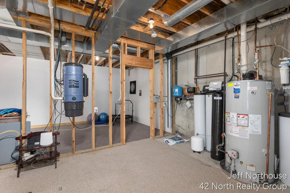 7553 Willow Pointe Drive Caledonia Township, MI 49316