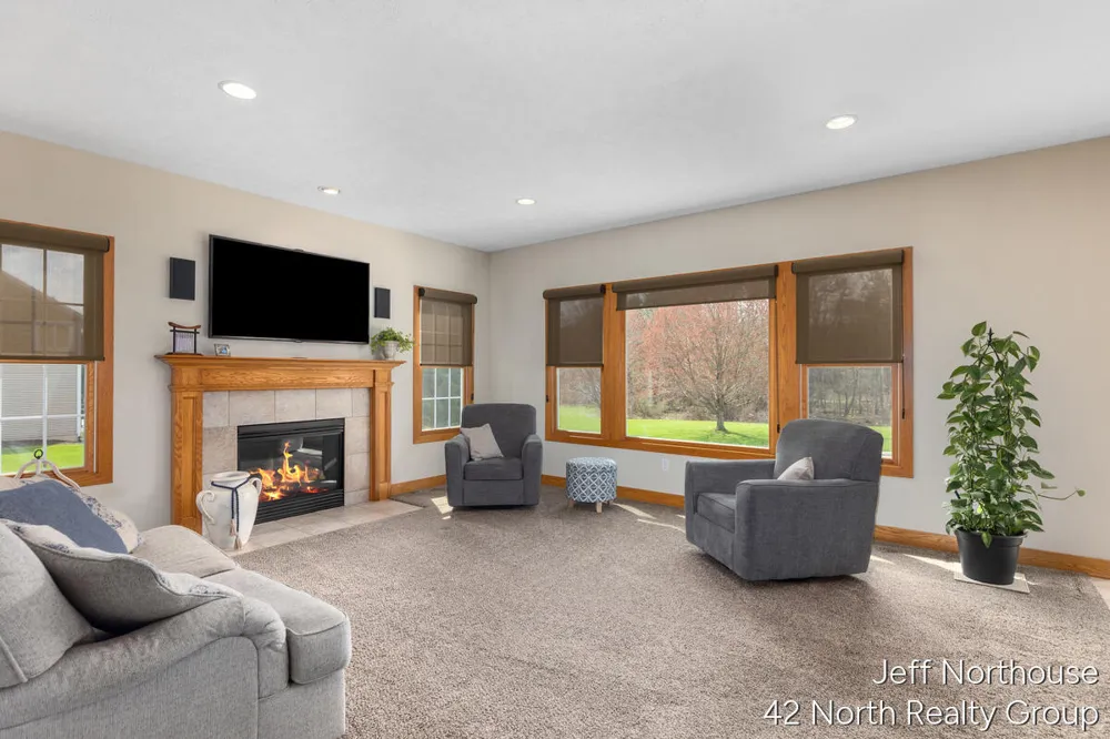 7553 Willow Pointe Drive Caledonia Township, MI 49316