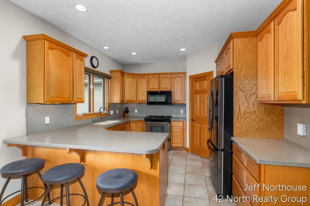 7553 Willow Pointe Drive Caledonia Township, MI 49316
