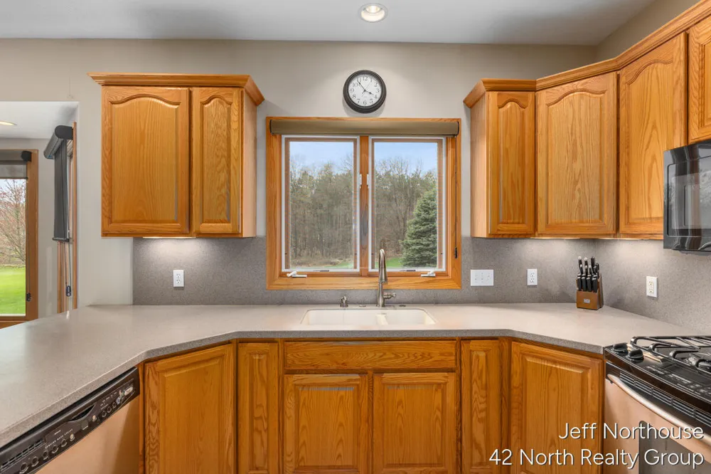 7553 Willow Pointe Drive Caledonia Township, MI 49316
