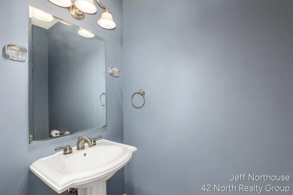 7553 Willow Pointe Drive Caledonia Township, MI 49316