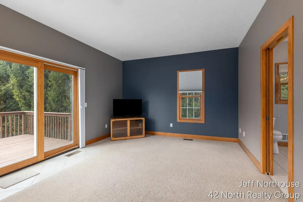 7553 Willow Pointe Drive Caledonia Township, MI 49316
